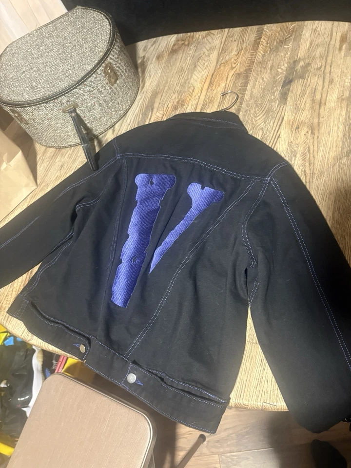 Chaqueta vaquera RARA VLONE talla L con botones etiquetados morados. ¡Increíble estado! Foto 1 de 4