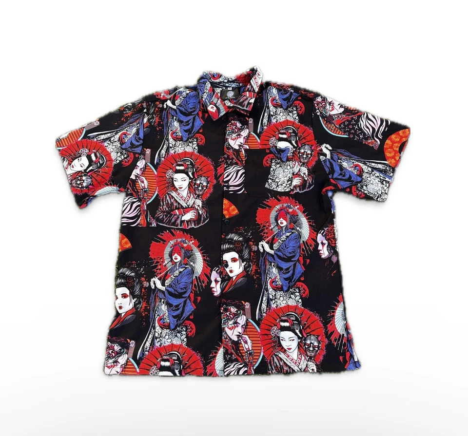 Camisa grande de manga corta con botones con estampado de geisha japonesa negra y roja para hombre Foto 1 de 4