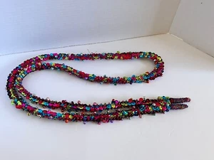 Collana con paillettes e perline multicolore fatta a mano sonaglio simile a serpente piccole campane - Foto 1 di 5