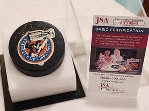 MARIO LEMIEUX signed Stanley Cup official game puck JSA COA PENGUINS - Picture 1 of 2
