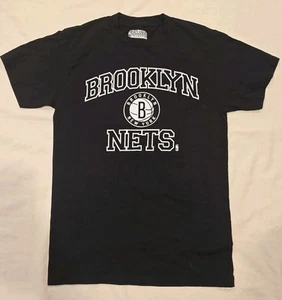 BROOKLYN NETS T SHIRT BLACK Small NBA Exclusive Collection - Picture 1 of 4