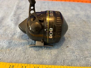 Zebco 808 Vintage Fishing Reel - Picture 1 of 7