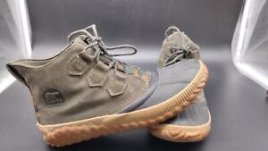 Sorel Out N About Green Camo Waterproof Rain Booties Womens Size 8 NL3391-326