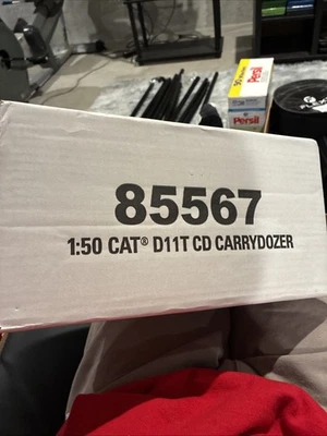 Topadora de transporte tipo pista CD Caterpillar D11T Diecast Masters 85567 1:50 Foto 1 de 3