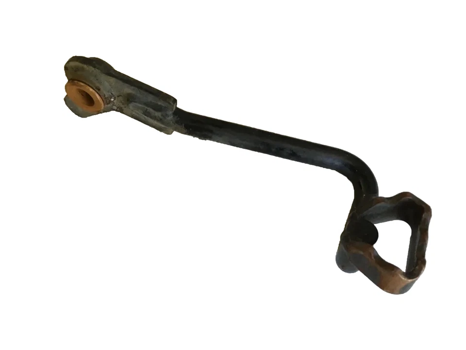 Pedal de freno trasero Polaris Magnum 325 2002 2x4 Foto 1 de 4