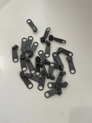 24 Swivel Tab Sliders For Zippers - Image 1 of 4