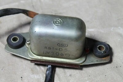 Yamaha TX650 1973 montaje de relé 306-81950-10-00 XS1 XS2 Foto 1 de 3