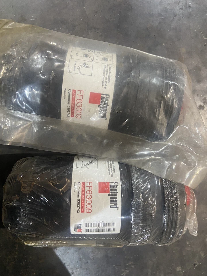 2 filtros de combustible Baldwin Filters Bf63009 Fleetguard Ff63009 Freightliner, Peterbilt Foto 1 de 1