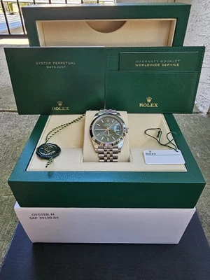 Rolex Datejust 41 esfera verde Jubilee 126300 2022 caja completa y juego de papeles Foto 1 de 4
