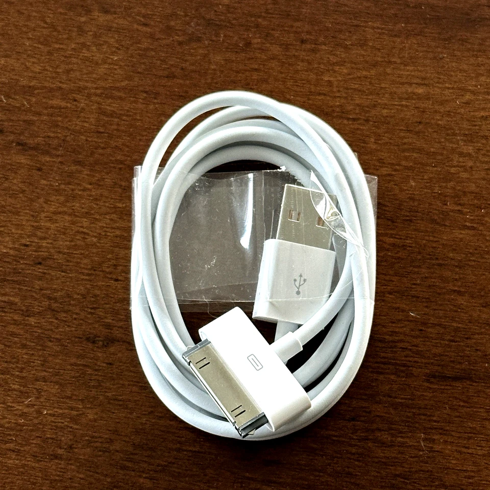 Genuine Apple iPod/iPhone 30-Pin Dock Connector to USB 2.0 Cable - BRAND NEW! - Image 1 of 3