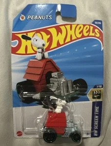 BNIP PEANUTS SNOOPY Hot Wheels Car LIMITED EDITION Rare - HW Screen Time 7/10 - Picture 1 of 4
