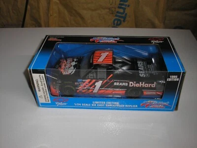 RARO 1995 RC 1/24 P.J. Jones #1 Die Hard Craftsman Chevy Supertruck caja azul Foto 1 de 4