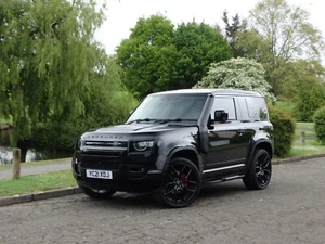 2021 Land Rover Defender 90 3.0 D250 MHEV SE Auto 4WD Euro 6 (s/s) 3dr ESTATE Di - Picture 1 of 24