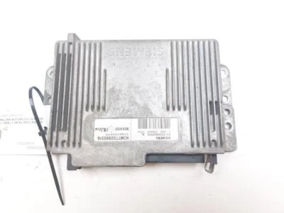7700105979 CENTRALINA MOTORE ECU SIEMENS RENAULT MEGANE I (X64) 1.6B 8V 90CV MAN - Immagine 1 di 4