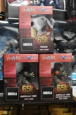 Godzilla Vinimates Godzilla 1962 y 1995 Rodan Juego de 3 Figuras Nuevo Precintado Foto 1 de 2