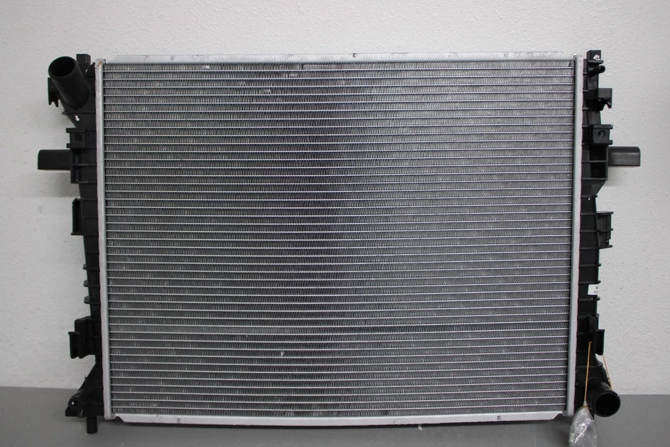 2006 2007 2008 2009 FORD CROWN VICTORIA RADIATOR Foto 1 de 4