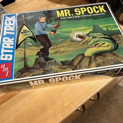 AMT Model 625 Star Trek Mr. Spock Figure & 3-Headed Serpent 2009 FACTORY Sealed - Image 1 of 4