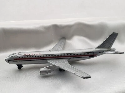 Avión Maisto Airbus Foto 1 de 4