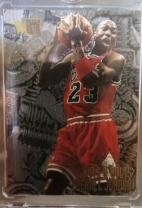 MICHAEL JORDAN FLEER METALLMUTTERN UND SCHRAUBEN EINSATZ MIT ETUI NBA CHICAGO BULLS - Bild 1 von 3