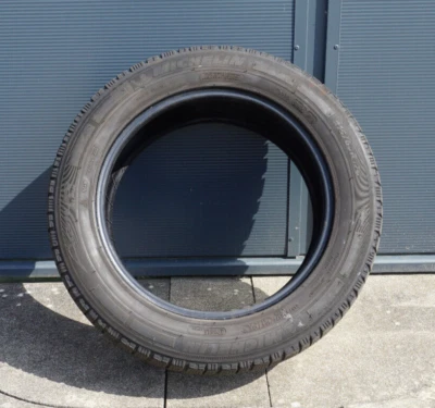 Winterreifen - Michelin Agilis Alpin - 215/60 R17C 104/102H - Bild 1 von 4