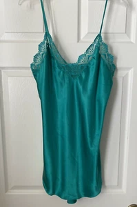 Victoria’s Secret Gold Label Green Satin Polyester Chemise Nightgown Size Medium - Picture 1 of 5