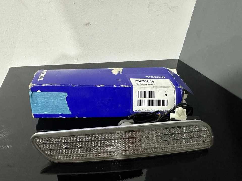 Lámpara/luz marcadora lateral blanca para Volvo S40 V40 01-04 (delantera derecha/trasera izquierda) Foto 1 de 4