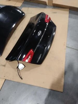 Tapa de cubierta usada se adapta a: cámara de visión trasera Kia Cadenza 2014 grado A Foto 1 de 2