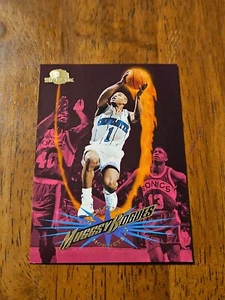 1995 1996 95 96 SKYBOX BASKETBALL CARD MUGGSY BOGUES #10 4 - Picture 1 of 2