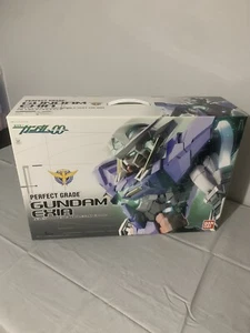 Bandai Hobby Gundam 00 Exia non LED Ver. PG Perfect Grade 1/60 Model Kit USA - Foto 1 di 4
