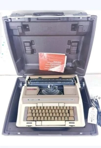 Smith Corona Typewriter - C640 - Retro Equipment - Vintage - Picture 1 of 12