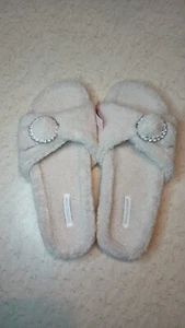 Victorias secret slippers shoes size L women's color cream ivory - Picture 1 of 3
