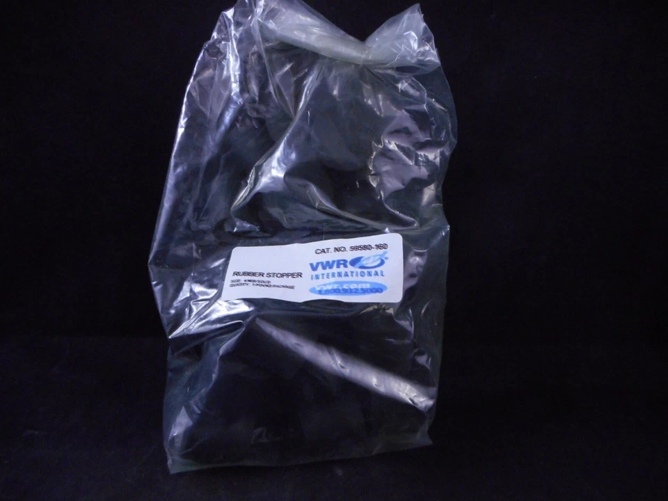 VWR Rubber Stopper #4 25mm Length 26mm Top OD 20mm Bottom OD 59580-160 34/PK - Image 1 of 1