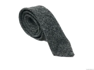 Handmade Harris Tweed Tie Black Herringbone - Scottish Heritage Pure Wool - Picture 1 of 6