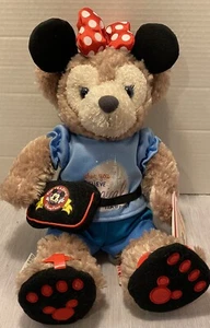 Duffy Shellie May Shelliemay Bear Tourist Pin Trader Disney Parks Plush New - Picture 1 of 14
