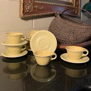 6 juegos de tazas y platillos Russel Wright Sterling China de 2 3/8" amarillo paja excelente - Imagen 1 de 12