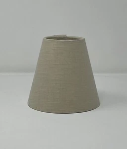 Pantalla de lámpara cru beige texturizada 100% lino pequeña clip de vela cónico - Imagen 1 de 6