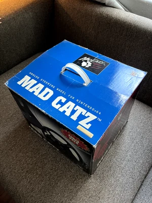 В КОРОБКЕ Слегка Б/у - OG Nintendo 64 - Mad Catz - Аналоговый Руль - Изображение 1 из 4