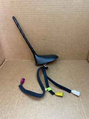 Antena montada en el techo trasero Jeep Cherokee 16-18 OEM P05091874AA Foto 1 de 4