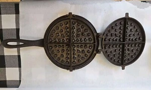 Antique cast Iron Waffle Maker 7 & 8 Hearts Diamonds Clover Circles Squares - Picture 1 of 6
