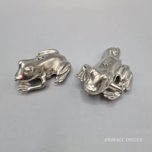 Billy Joe Frog Salt & Pepper Shakers Pewter Decor Collectible Housewares Signed - Picture 1 of 9