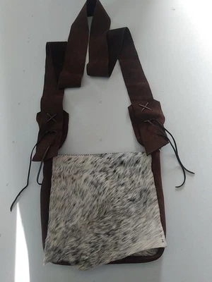 Bolso de hombro Posibles de cuero curtido de ciervo con bolsillos, cuero de vaca para el pelo, cazador Foto 1 de 4