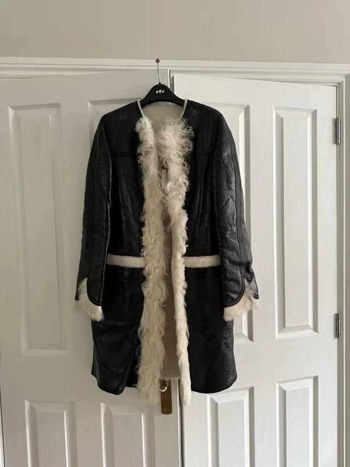 €5000 Louis Vuitton New With Tag Shearling Lambskin Coat Size 40 UK 10 12 US 6 - Image 1 of 4
