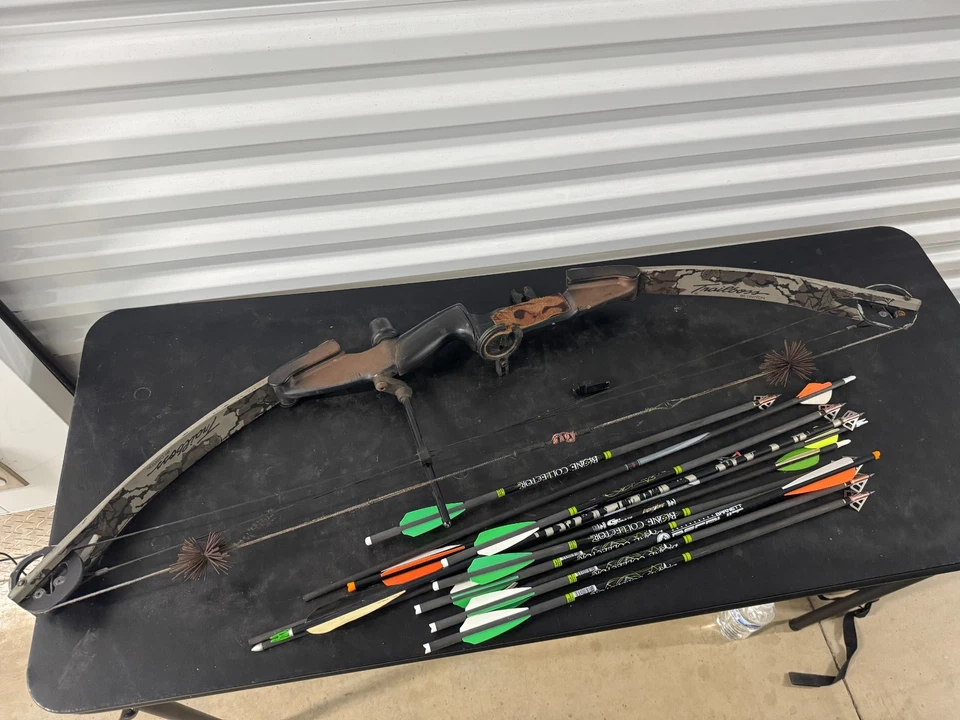 Vintage Darton Trailboo Camo Compound Bow W/ Arrows - Image 1 of 4