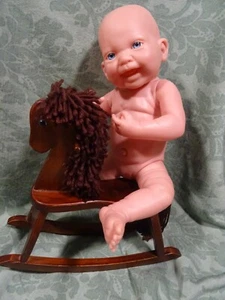 lot jouets=== fille bébé nouveau né BERANGER +cheval bois  vintage - Picture 1 of 24