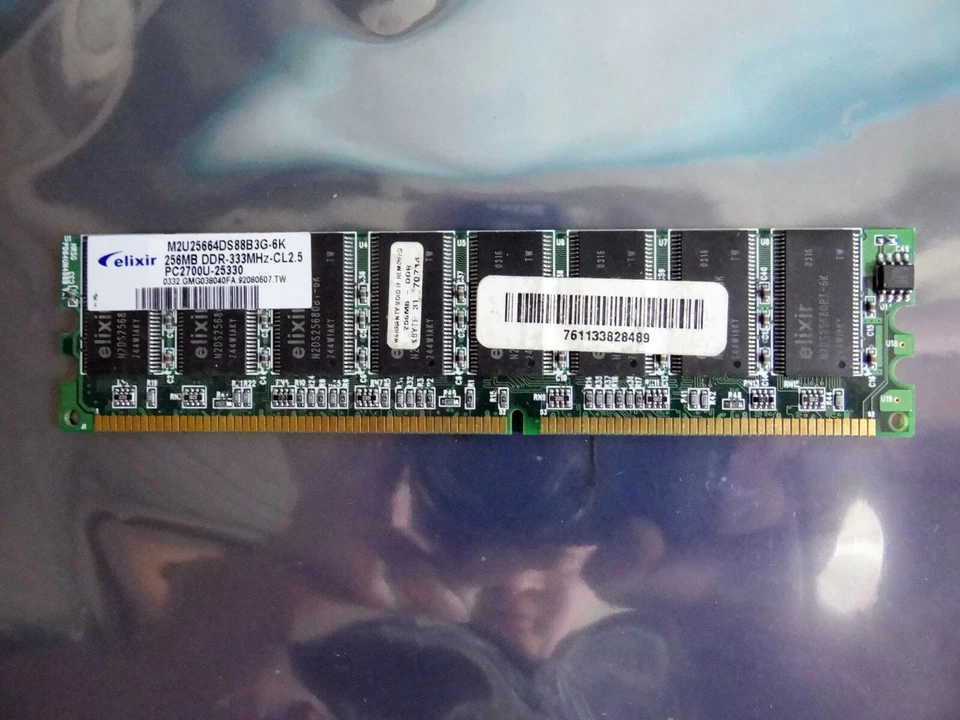 Elixir M2U225664DS88B3G-6K 256MB DDR-333MHz-CL 2.5 PC2700U-25330 Dimm Memory - Image 1 of 3