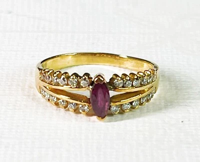 Anillo vintage de oro amarillo de 18 quilates, zafiro púrpura y diamantes talla 8,25 Foto 1 de 4