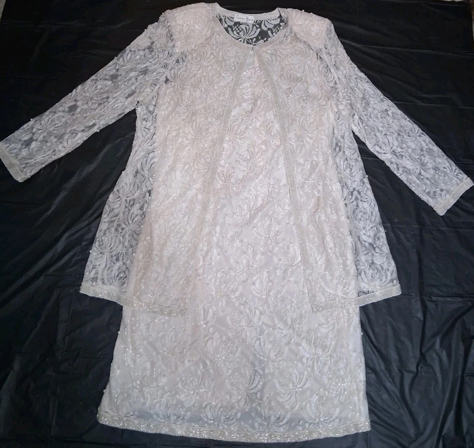 Vestido formal Laurence Kazar rubor y campaña seda con cuentas encaje, perla, dinero antiguo  Foto 1 de 4