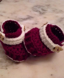 Botitas UNISEX de bebé (0- 3 meses) - HANDMADE UNISEX BABY BOOTIES (crochet) - Imagen 1 de 9