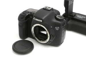 【EXC++】Canon EOS 7D Body 18MP APS-C DSLR Kamera Batteriegriff (BG-E7) B3581-3W2A - Bild 1 von 4