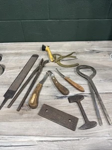 Vintage Farrier Tool Lot – Hoof Rasps, Knives, Nippers, Clincher, Anvil, Brush – - Picture 1 of 12